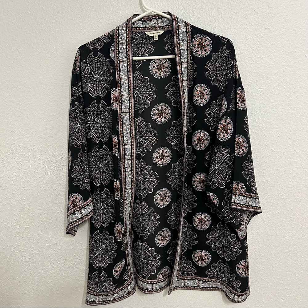 Max studio kimono top size L